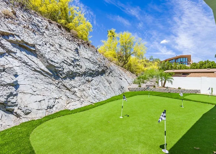 Breezy 3br - Private Pool, Chefs Kitchen And * Phoenix