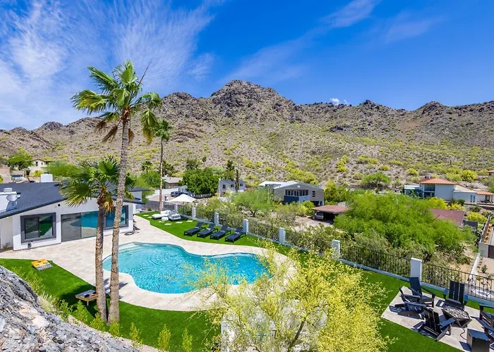 Breezy 3br - Private Pool, Chefs Kitchen And Phoenix