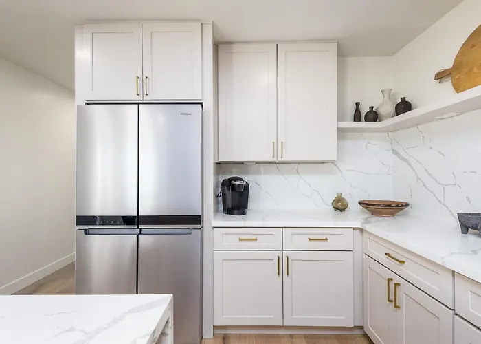 Breezy 3br - Private Pool, Chefs Kitchen And * Phoenix