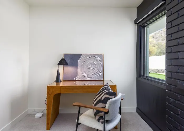 Breezy 3br - Private Pool, Chefs Kitchen And Phoenix
