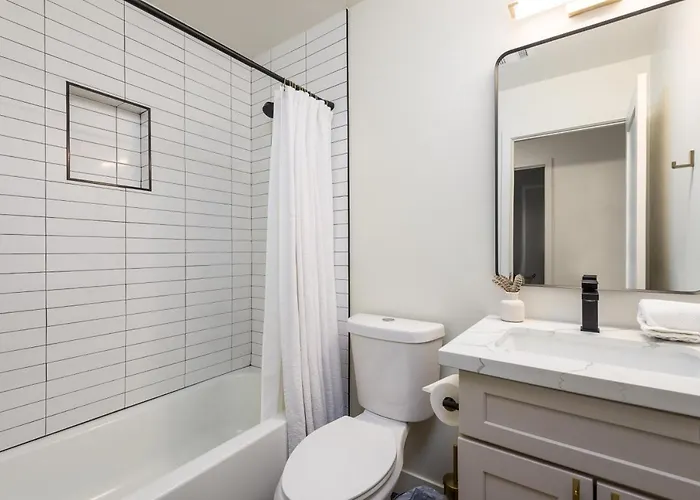Holiday home Breezy 3br - Private Pool, Chefs Kitchen And