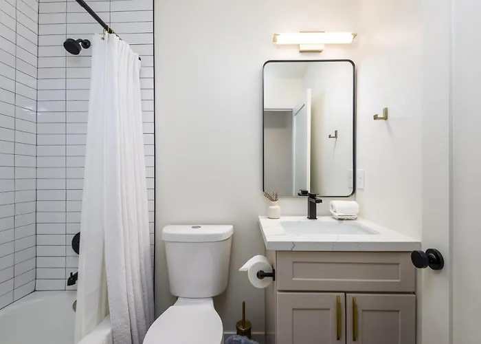 Breezy 3br - Private Pool, Chefs Kitchen And *