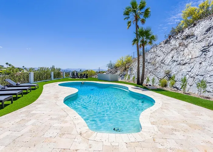 Holiday home Breezy 3br - Private Pool, Chefs Kitchen And